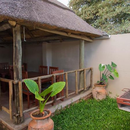 848 Guest House Victoria Falls Eksteriør billede